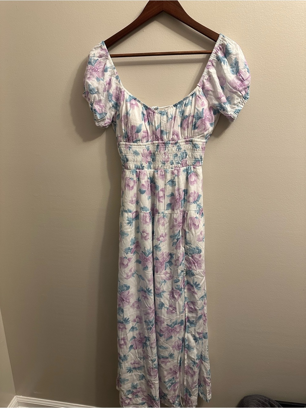 Hollister Scoop-Neck Maxi Dress in White with Pink & Blue Floral